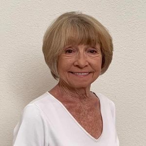 Meet your Posher, Dana